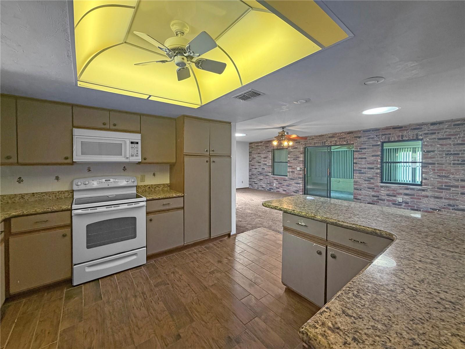 2417 TRAVELERS PALM DRIVE