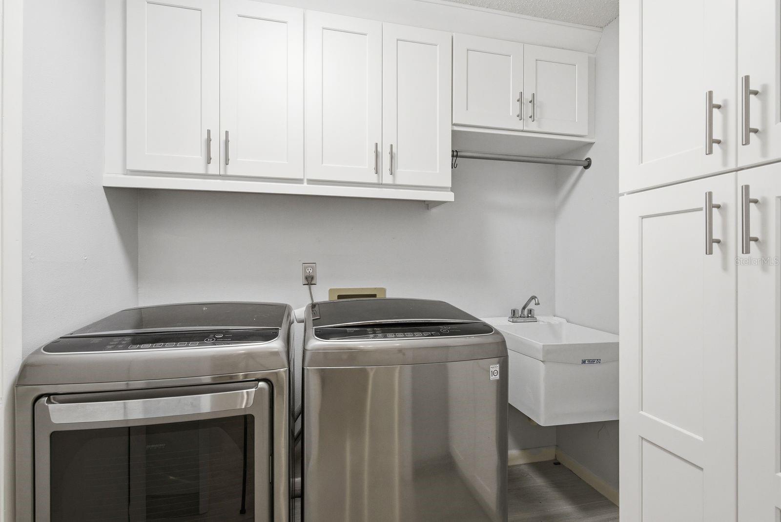 PIPERS MEADOW - Residential