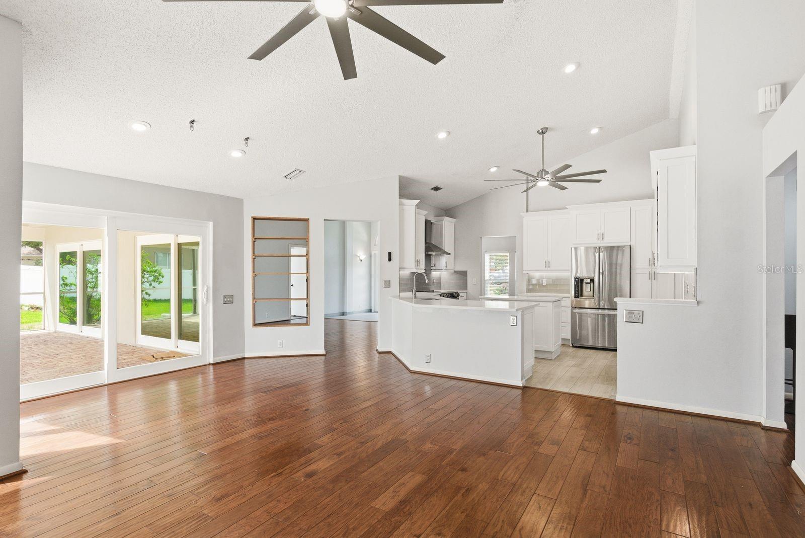 PIPERS MEADOW - Residential