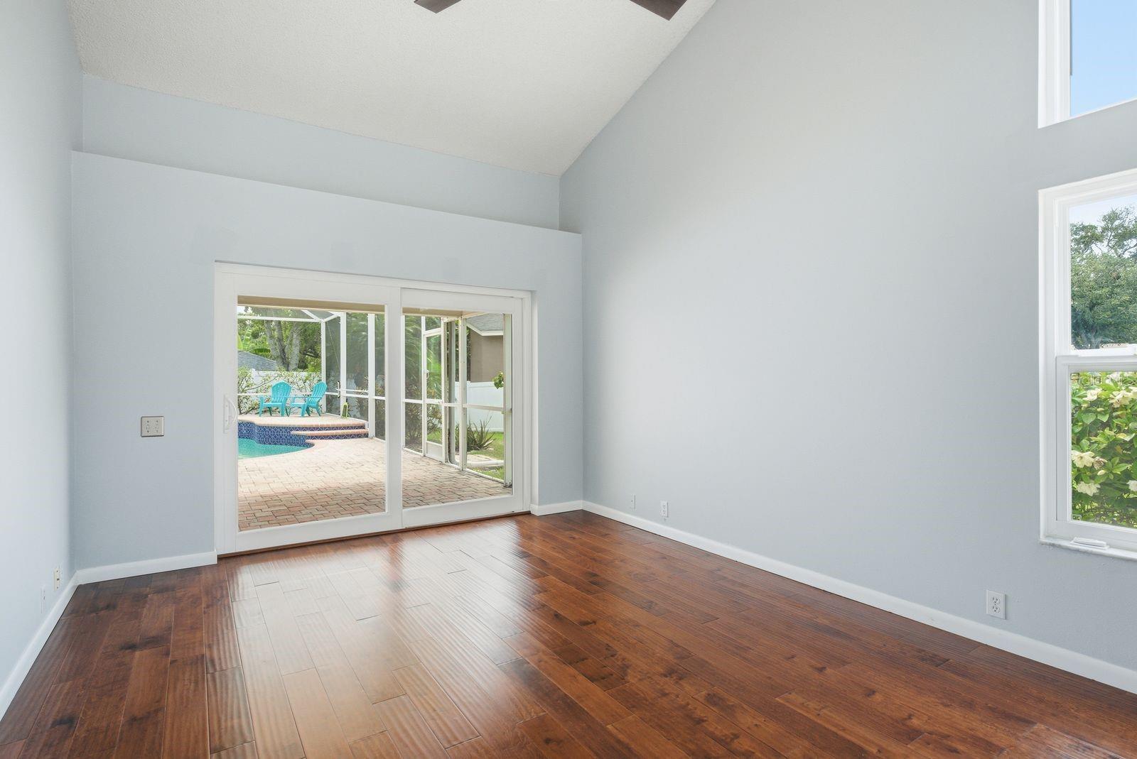 PIPERS MEADOW - Residential