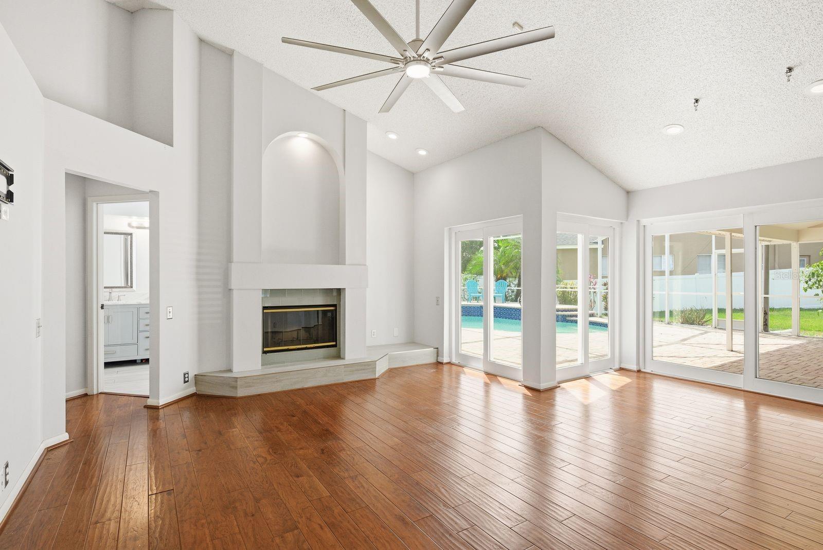 PIPERS MEADOW - Residential
