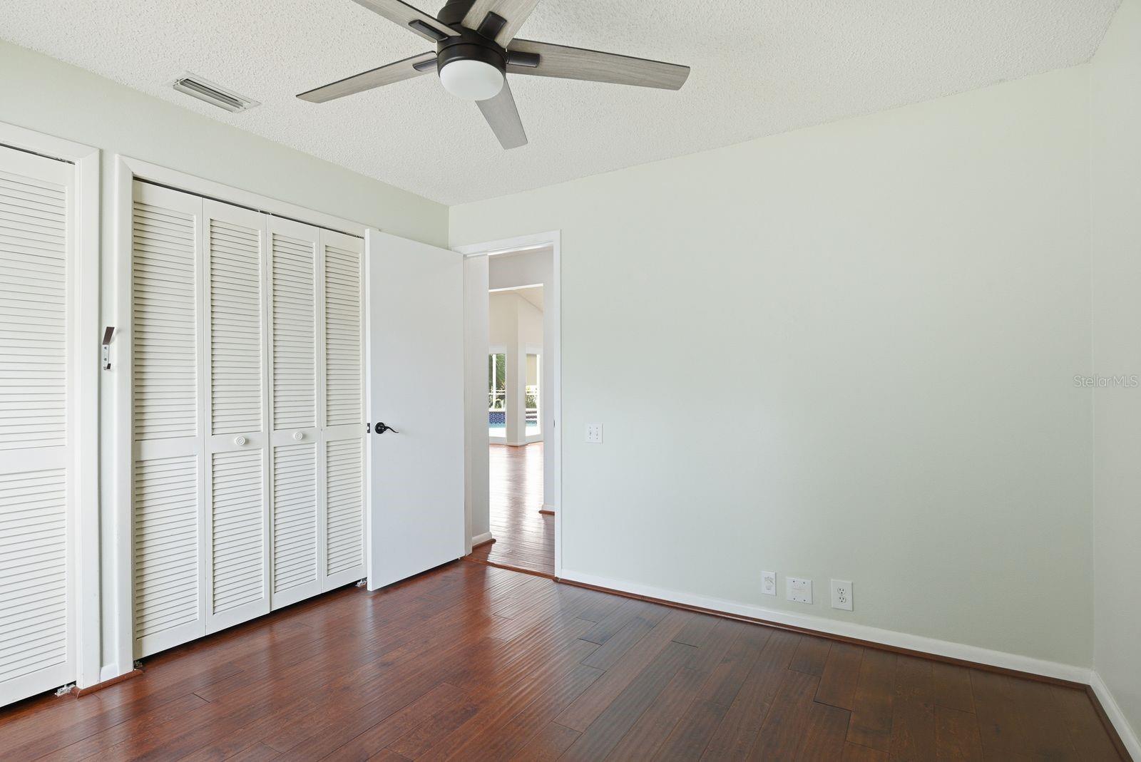 PIPERS MEADOW - Residential