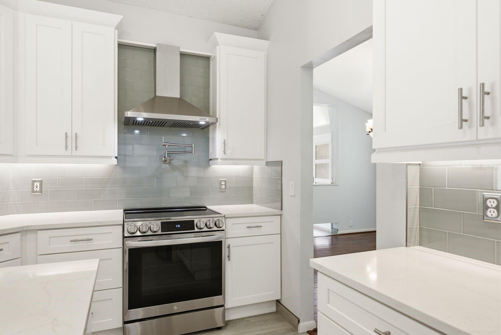 PIPERS MEADOW - Residential