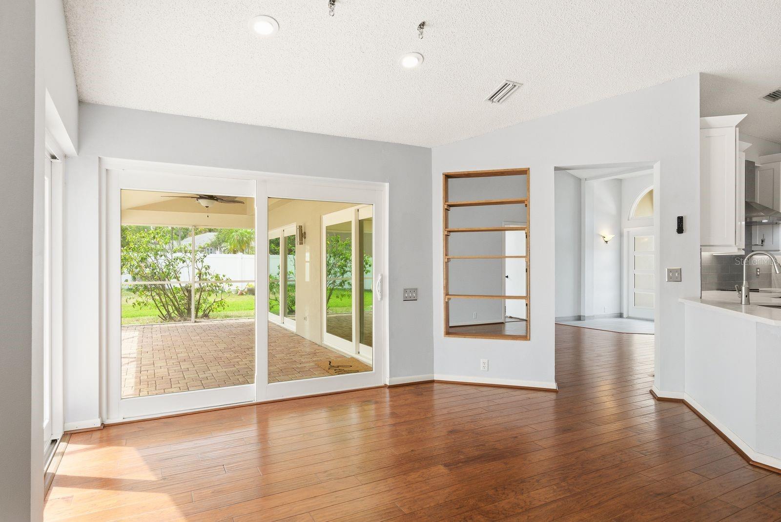 PIPERS MEADOW - Residential