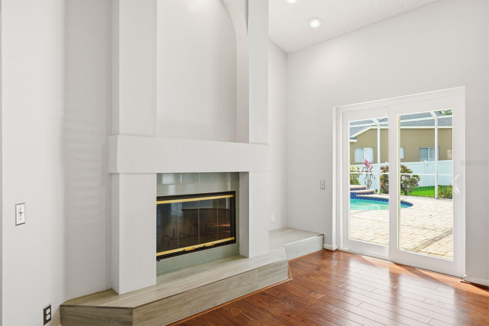 PIPERS MEADOW - Residential