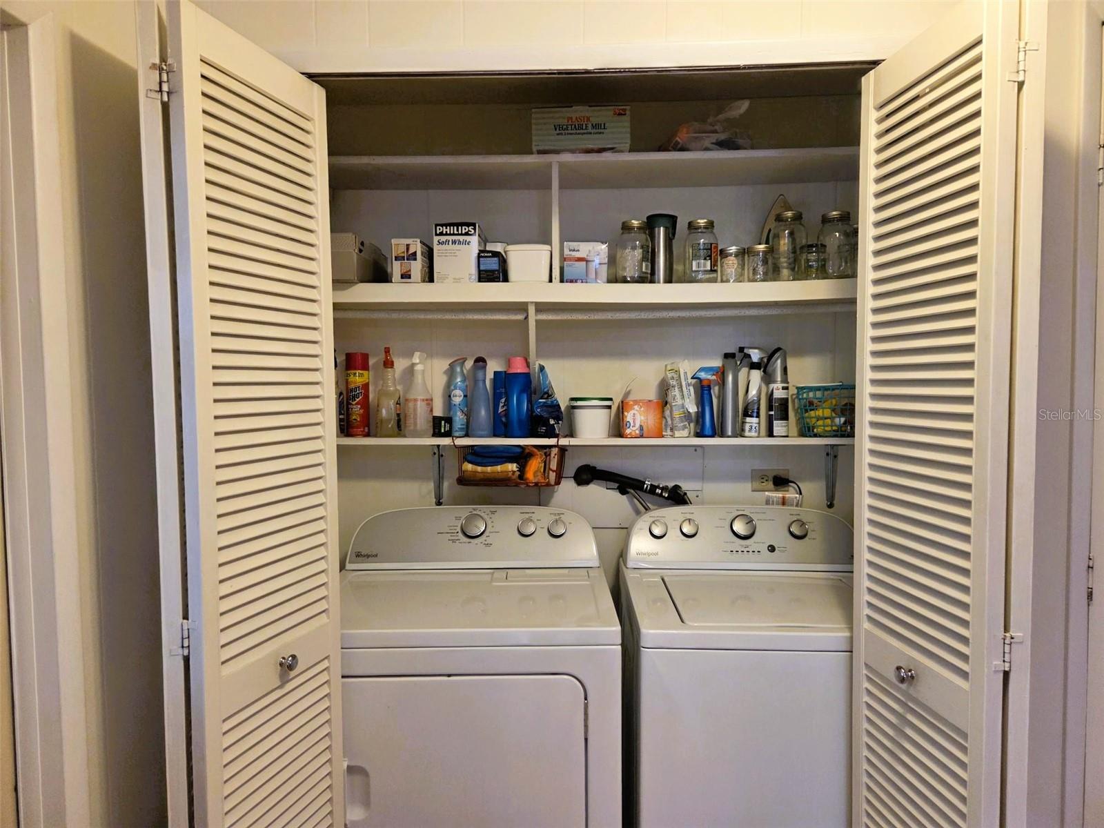 OAKWOOD MANOR - Residential