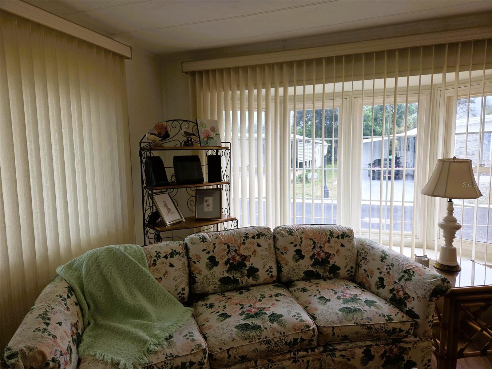 OAKWOOD MANOR - Residential