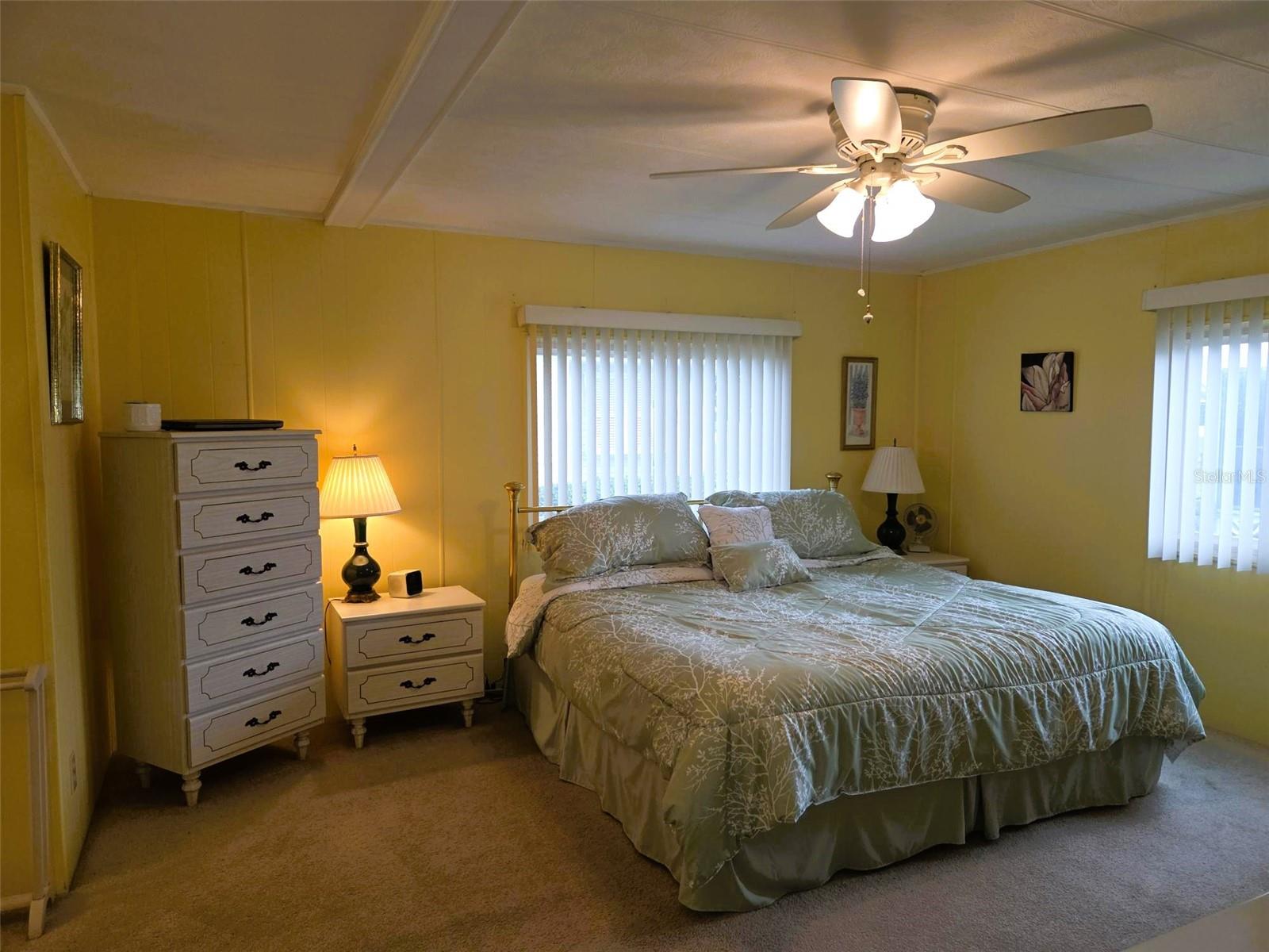 OAKWOOD MANOR - Residential