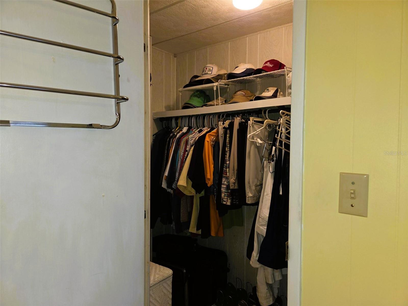 OAKWOOD MANOR - Residential