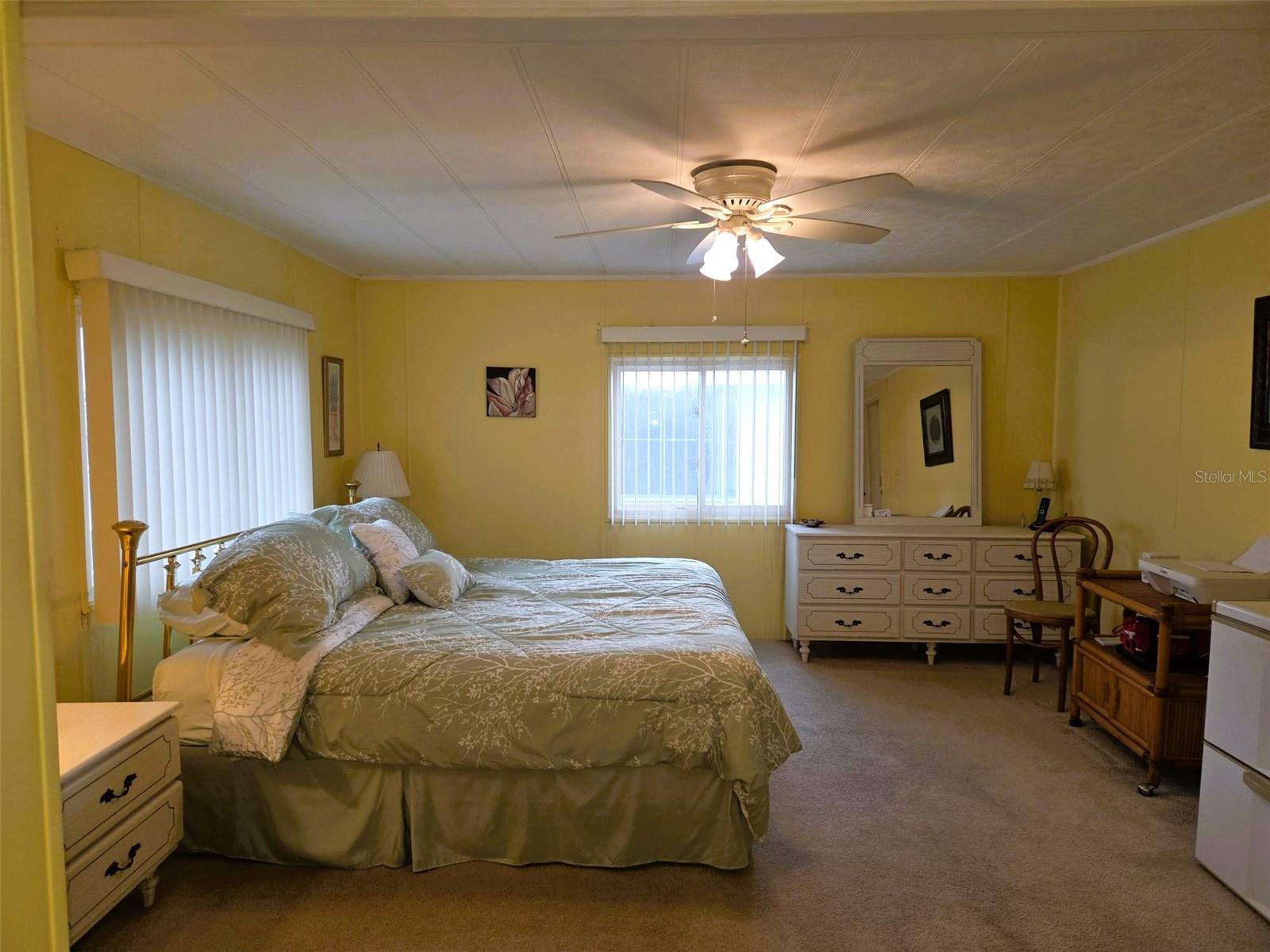 OAKWOOD MANOR - Residential