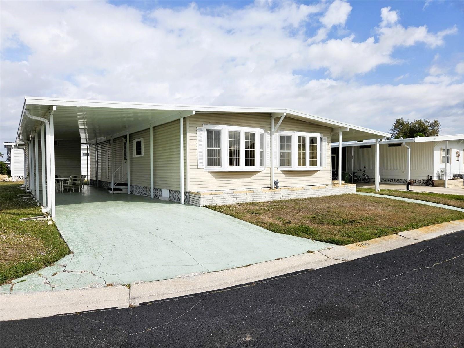 OAKWOOD MANOR - Residential