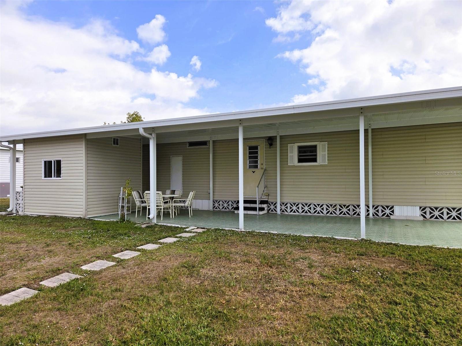 OAKWOOD MANOR - Residential