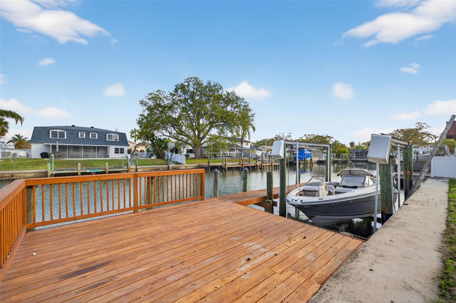 BAY CREST PARK UNIT NO 11 - Residential