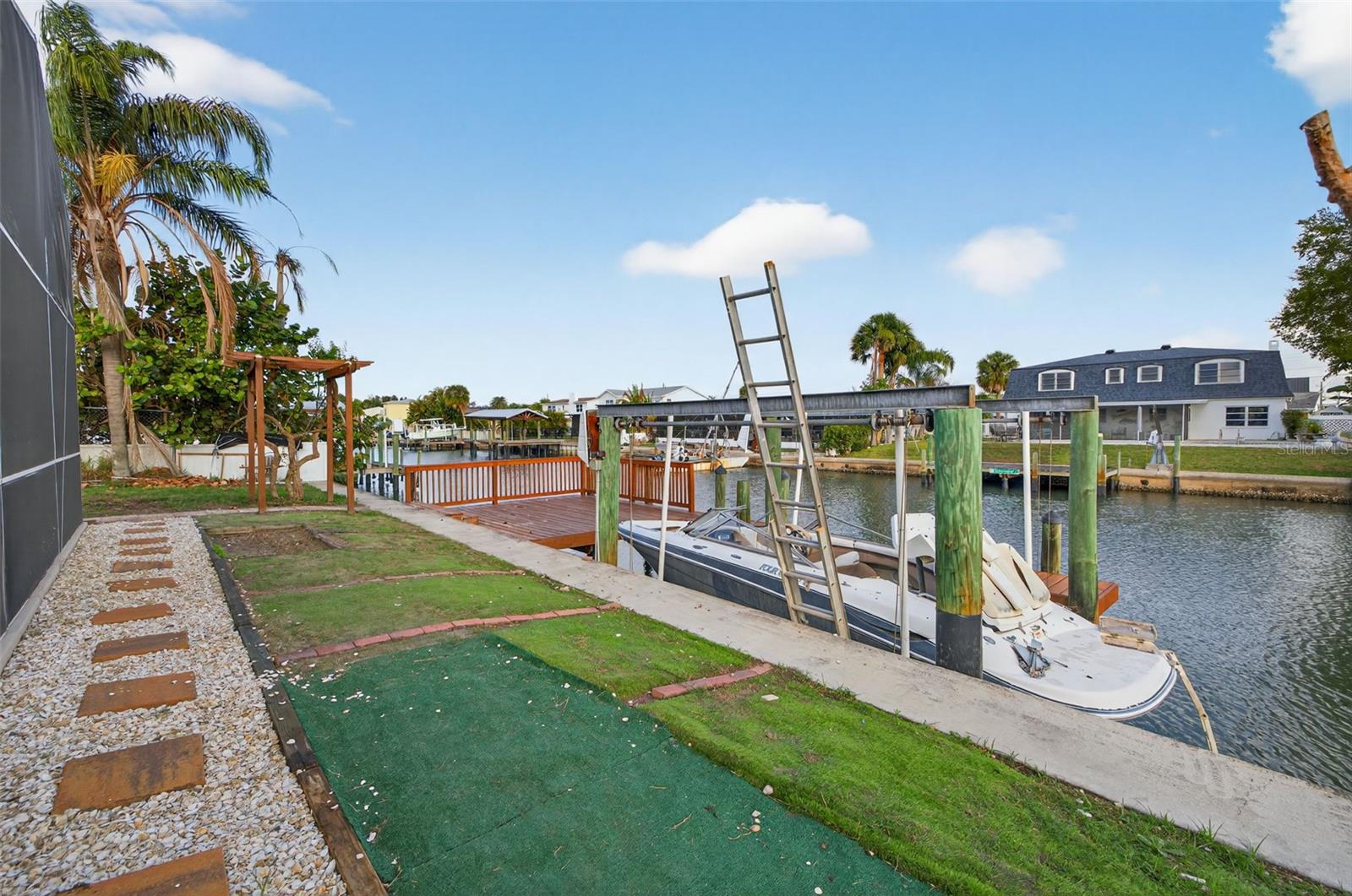 BAY CREST PARK UNIT NO 11 - Residential