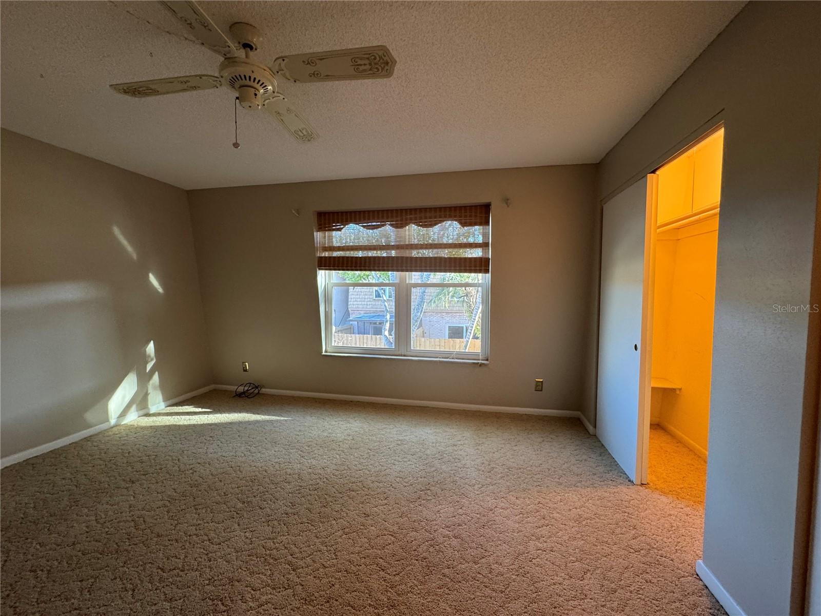 FOUR SEASONS CONDO - Residential Lease