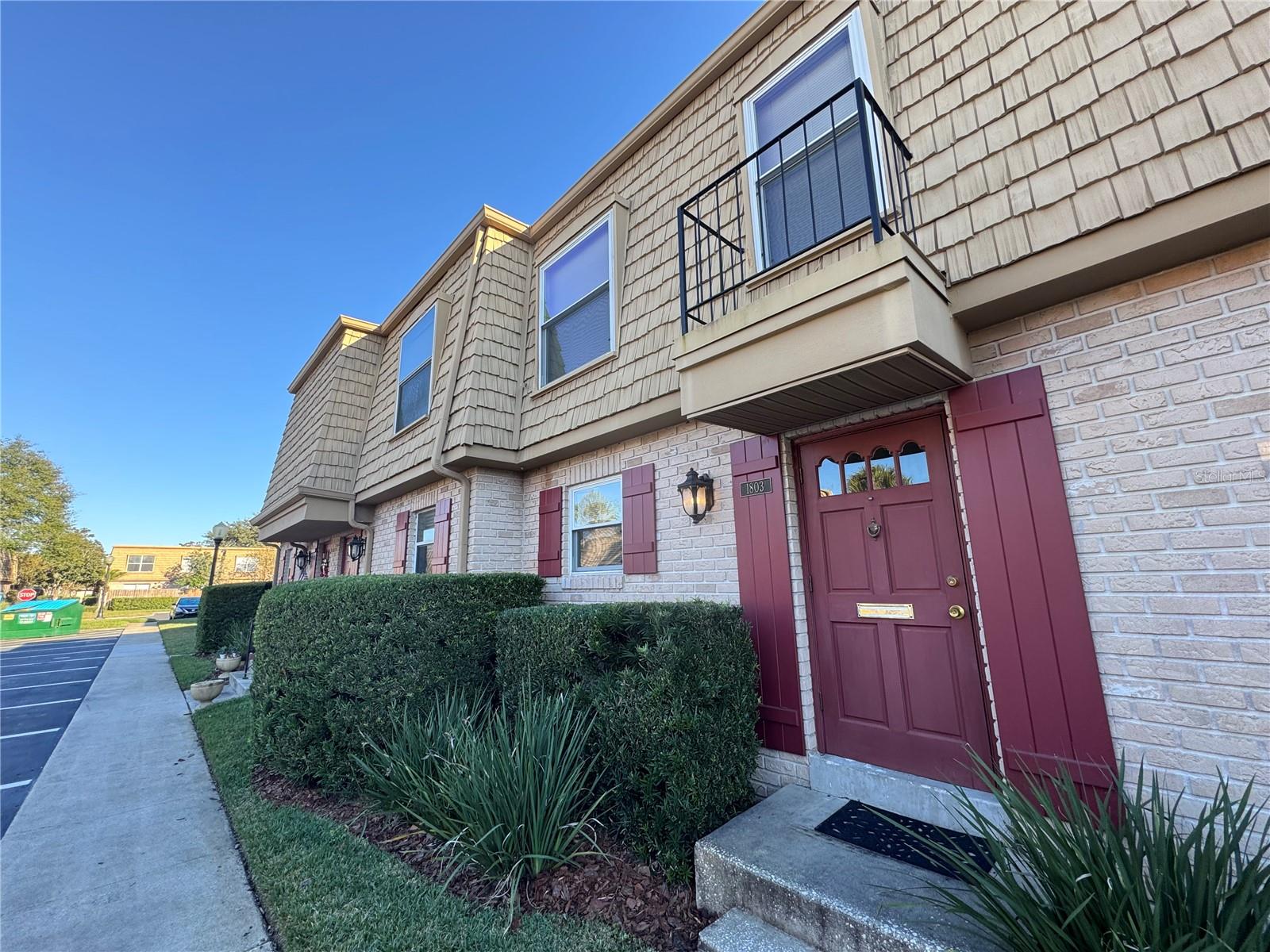 FOUR SEASONS CONDO - Residential Lease