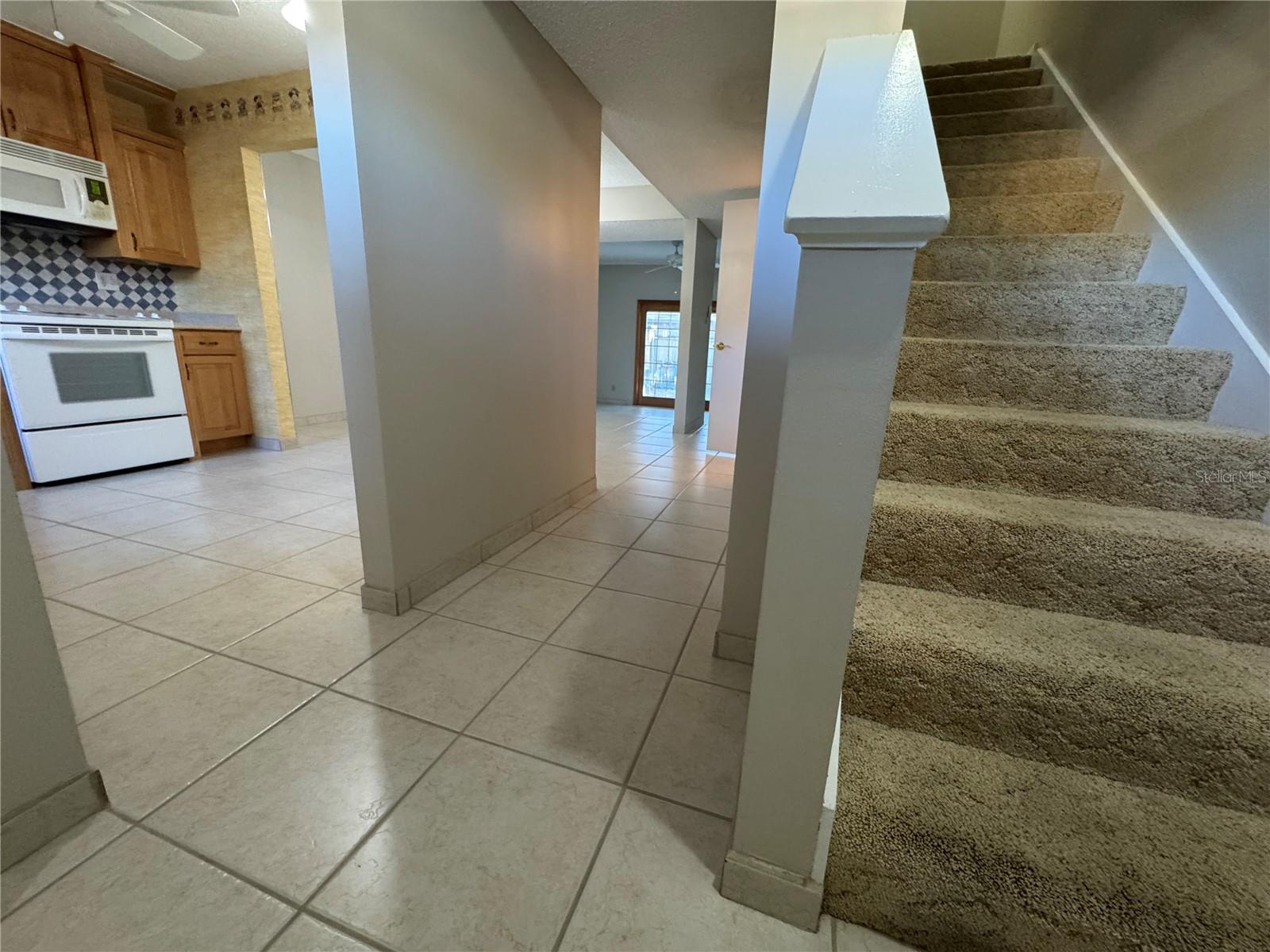 FOUR SEASONS CONDO - Residential Lease