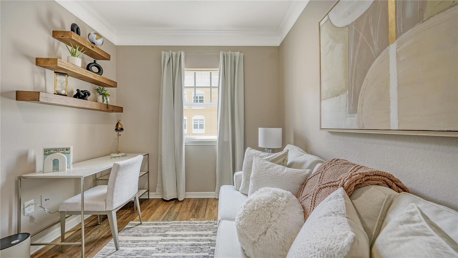BROADWAY PROMENADE - Residential Lease