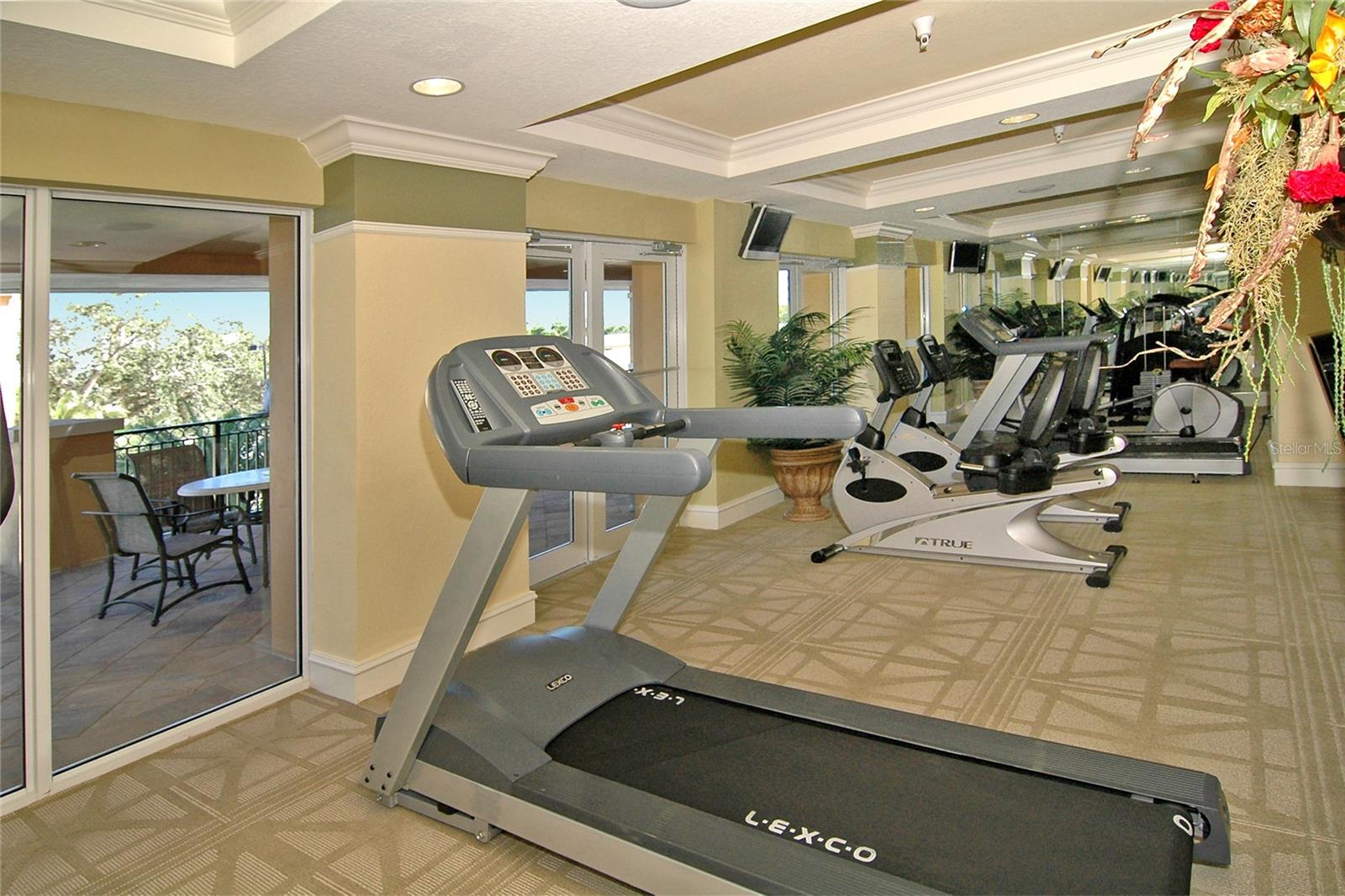 BROADWAY PROMENADE - Residential Lease
