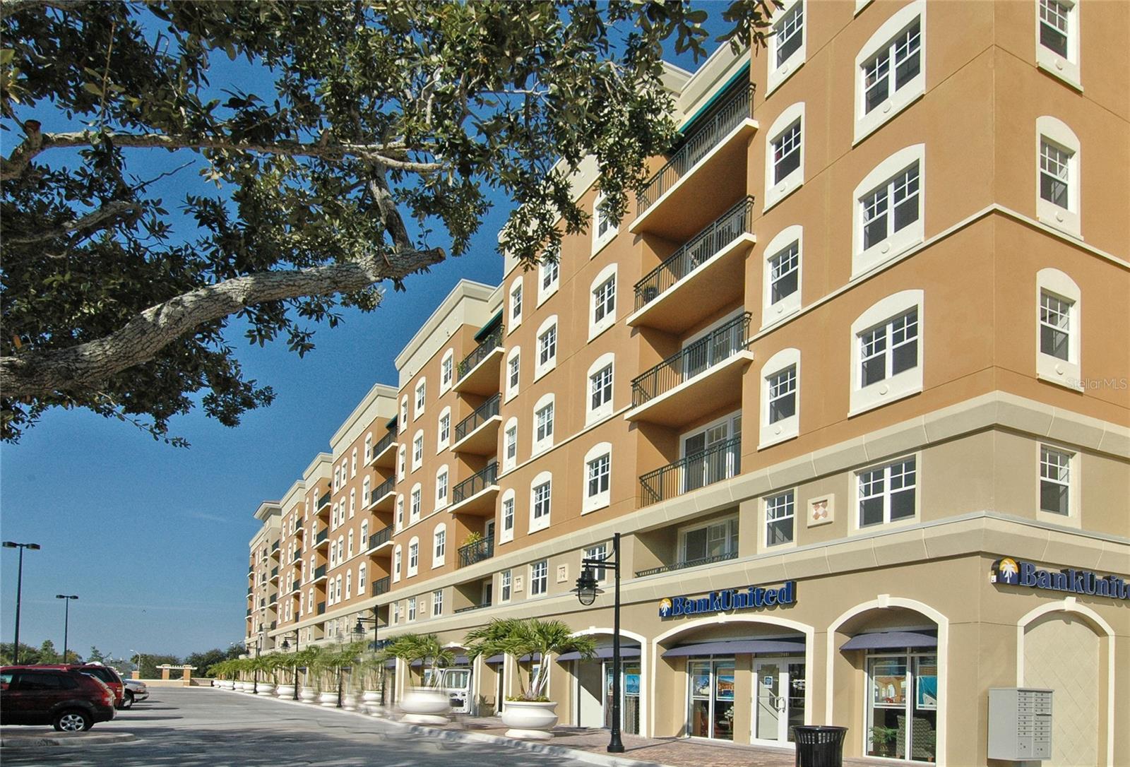 BROADWAY PROMENADE - Residential Lease