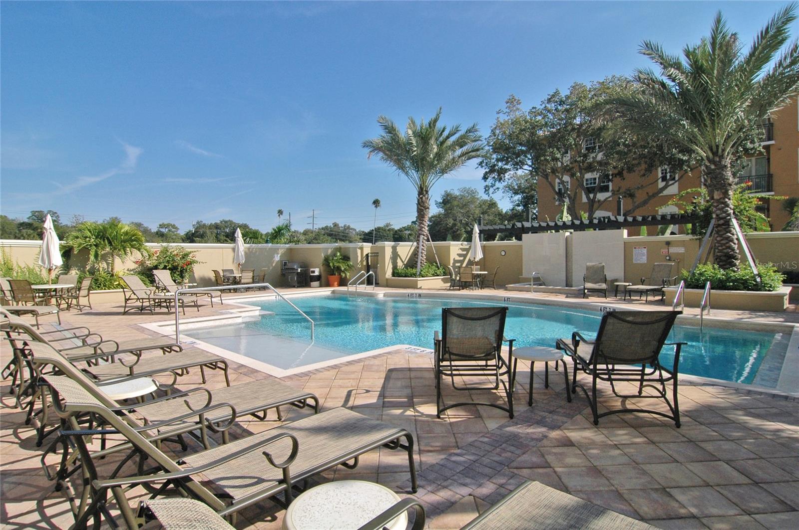 BROADWAY PROMENADE - Residential Lease