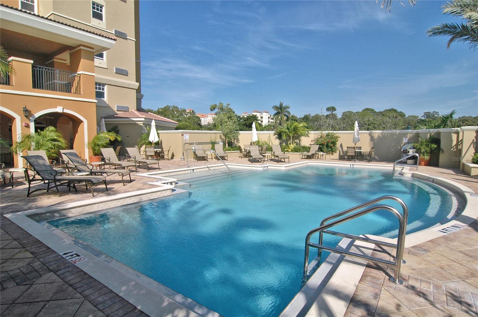 BROADWAY PROMENADE - Residential Lease