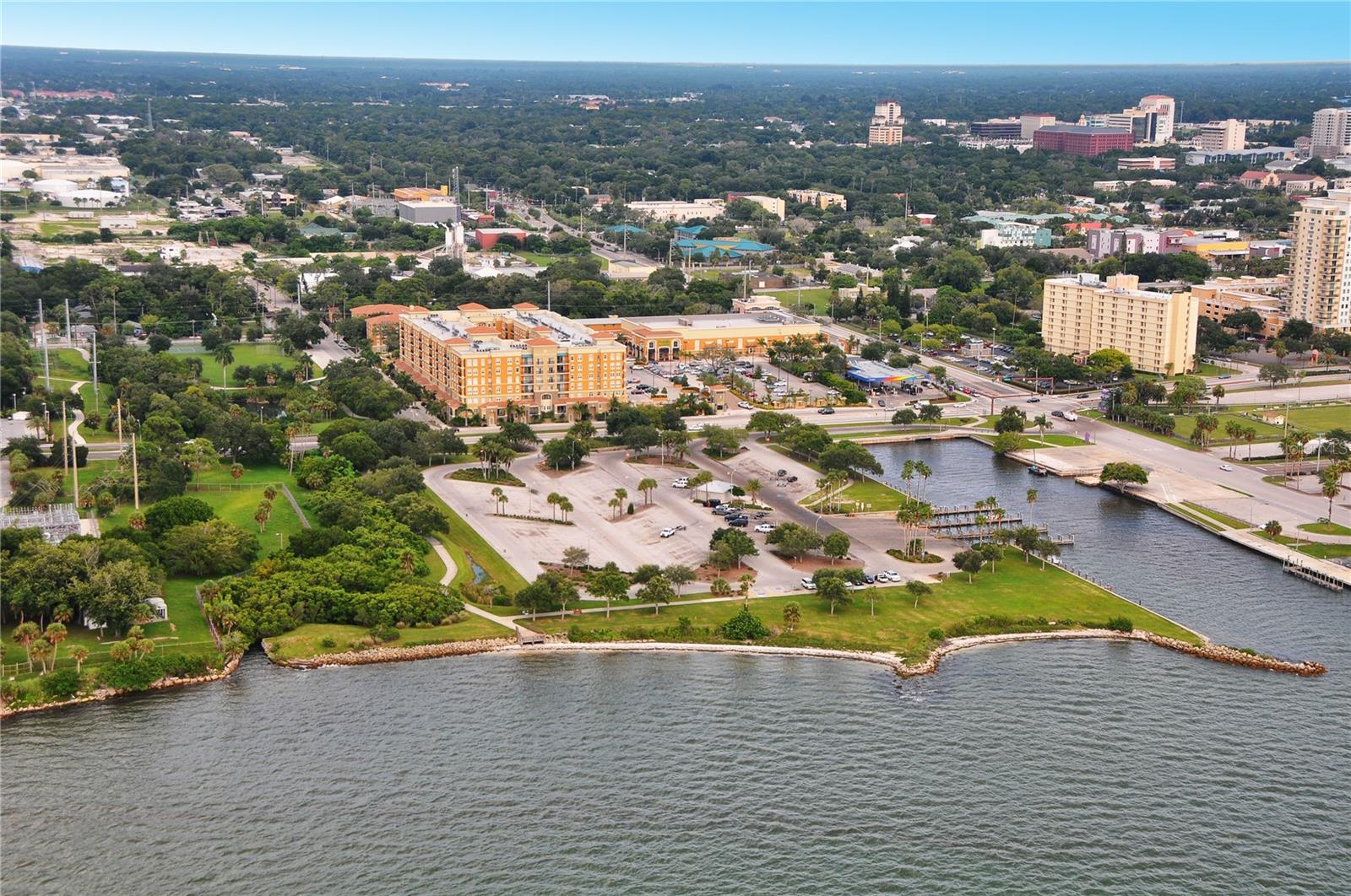BROADWAY PROMENADE - Residential Lease