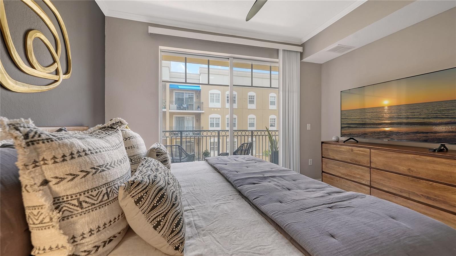 BROADWAY PROMENADE - Residential Lease