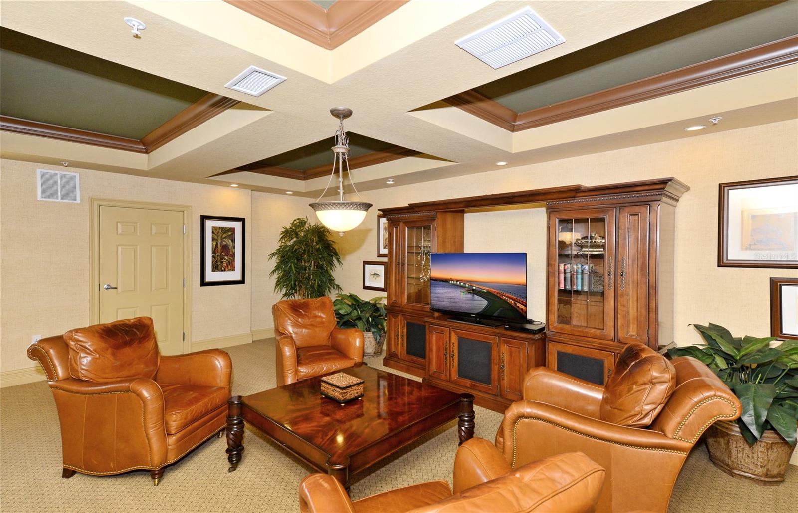 BROADWAY PROMENADE - Residential Lease