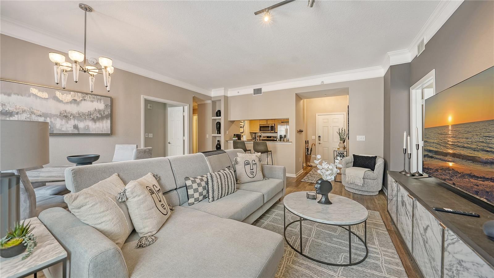 BROADWAY PROMENADE - Residential Lease