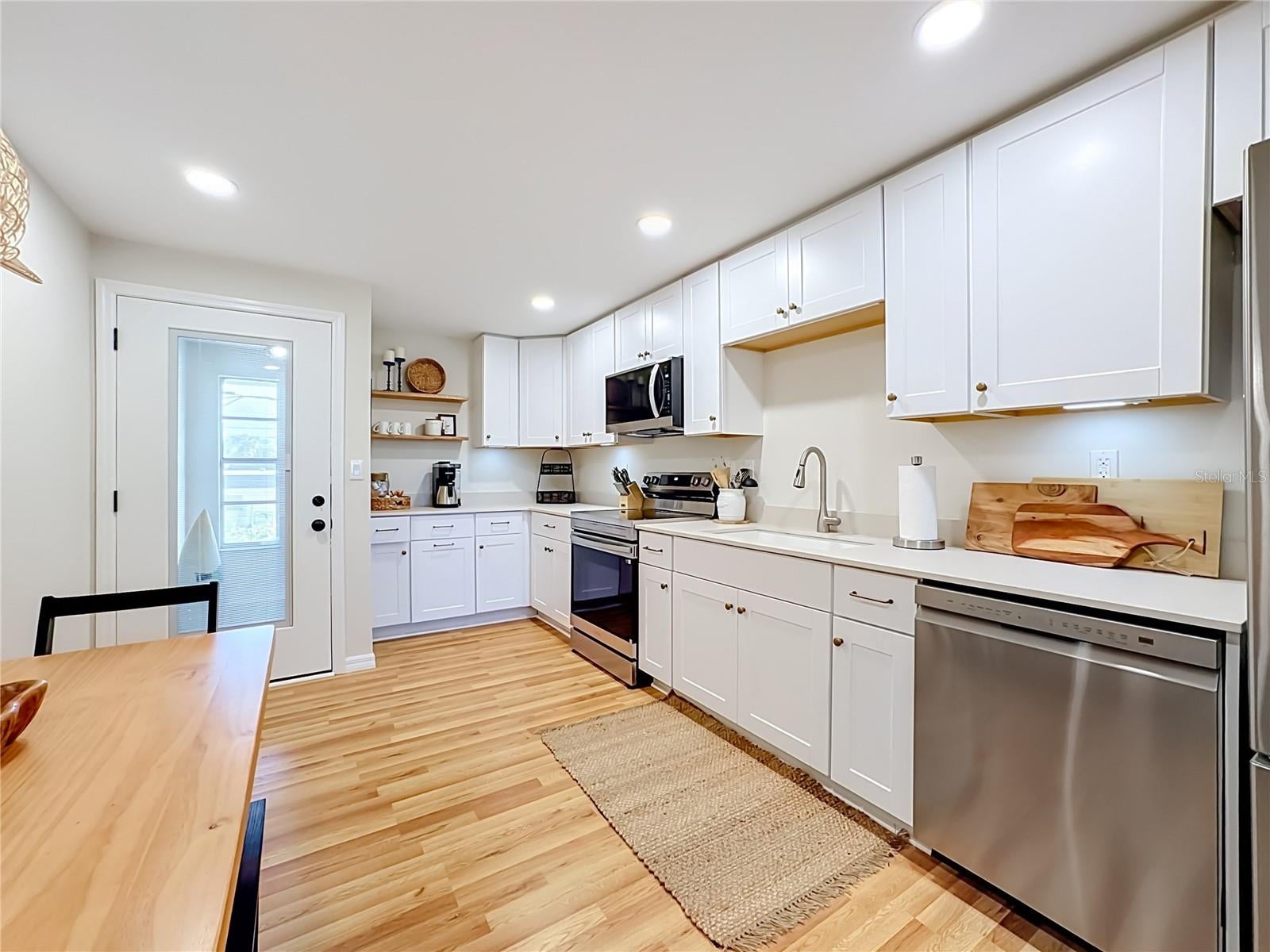 202 PEACOCK UNIT B LANE B