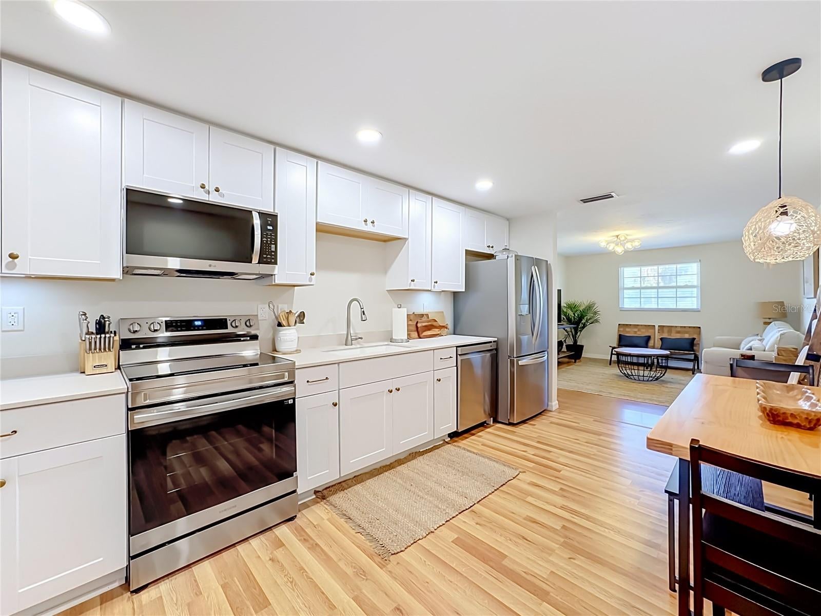 202 PEACOCK UNIT B LANE B