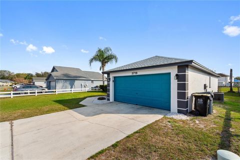 A home in WINTER HAVEN