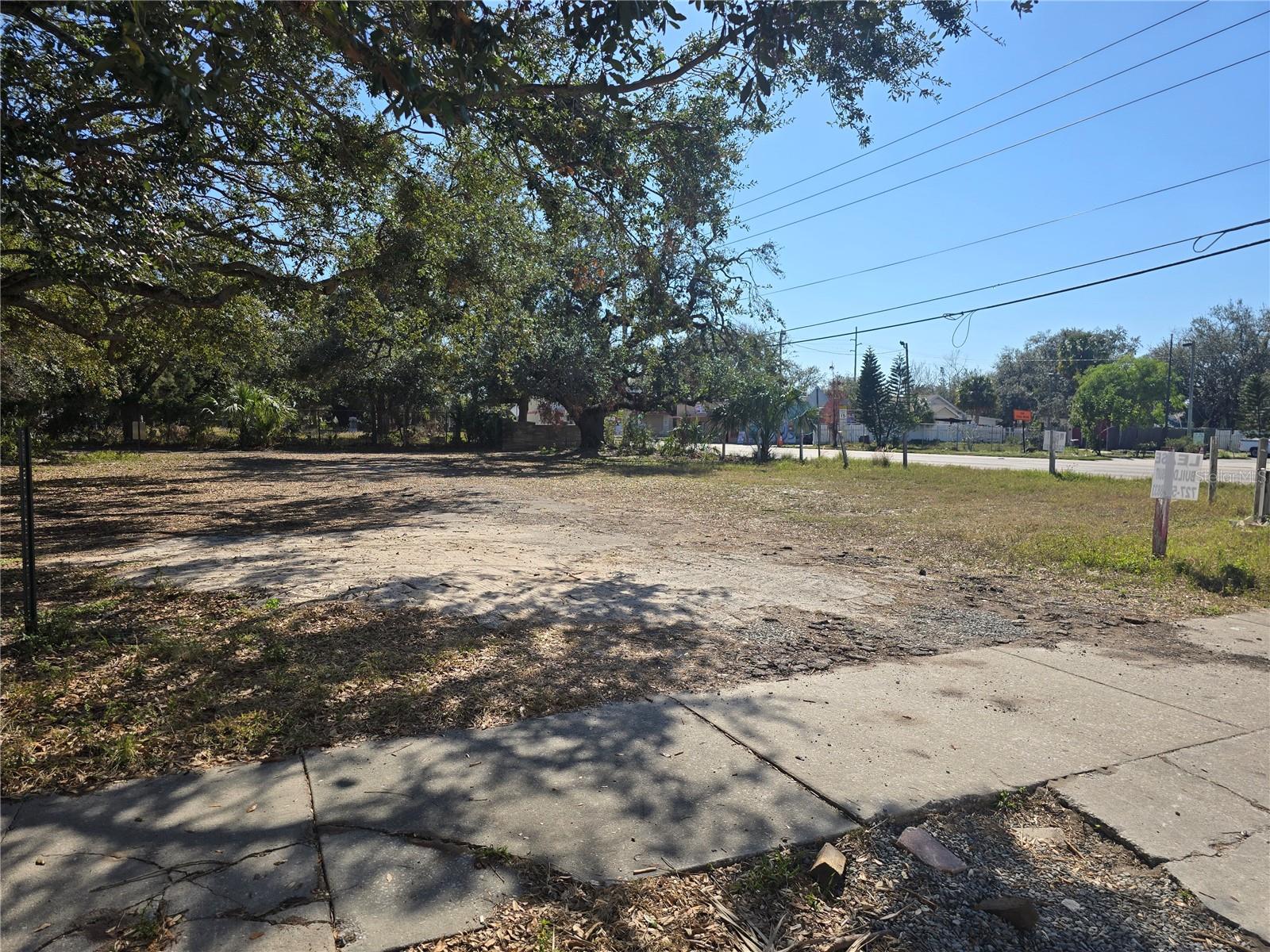 10th & DR MARTIN LUTHER KING JR STREET S