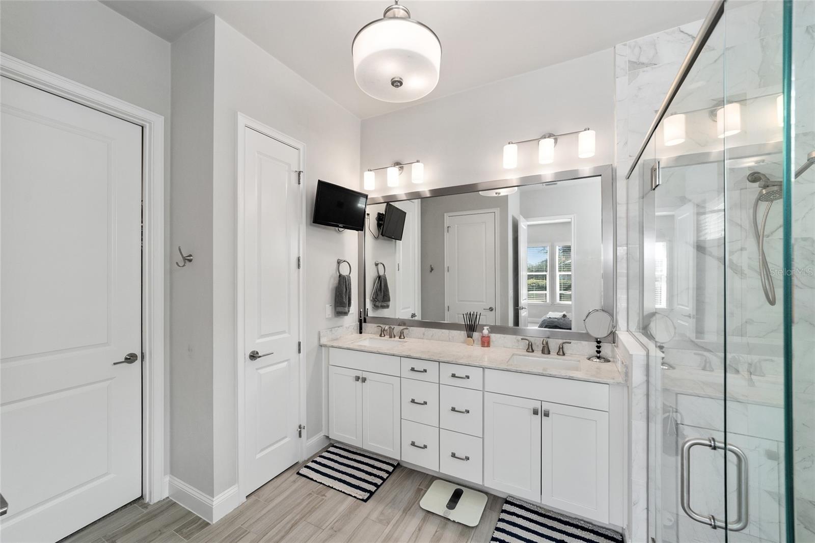 OAKMONT PH 2 PB 32 PG 30 - Residential