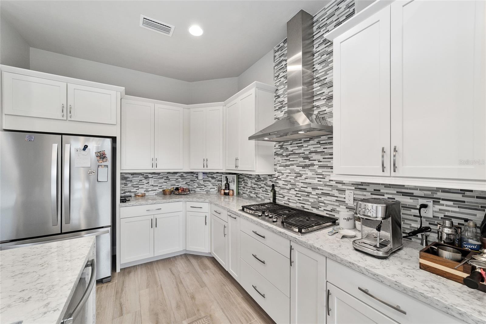 OAKMONT PH 2 PB 32 PG 30 - Residential