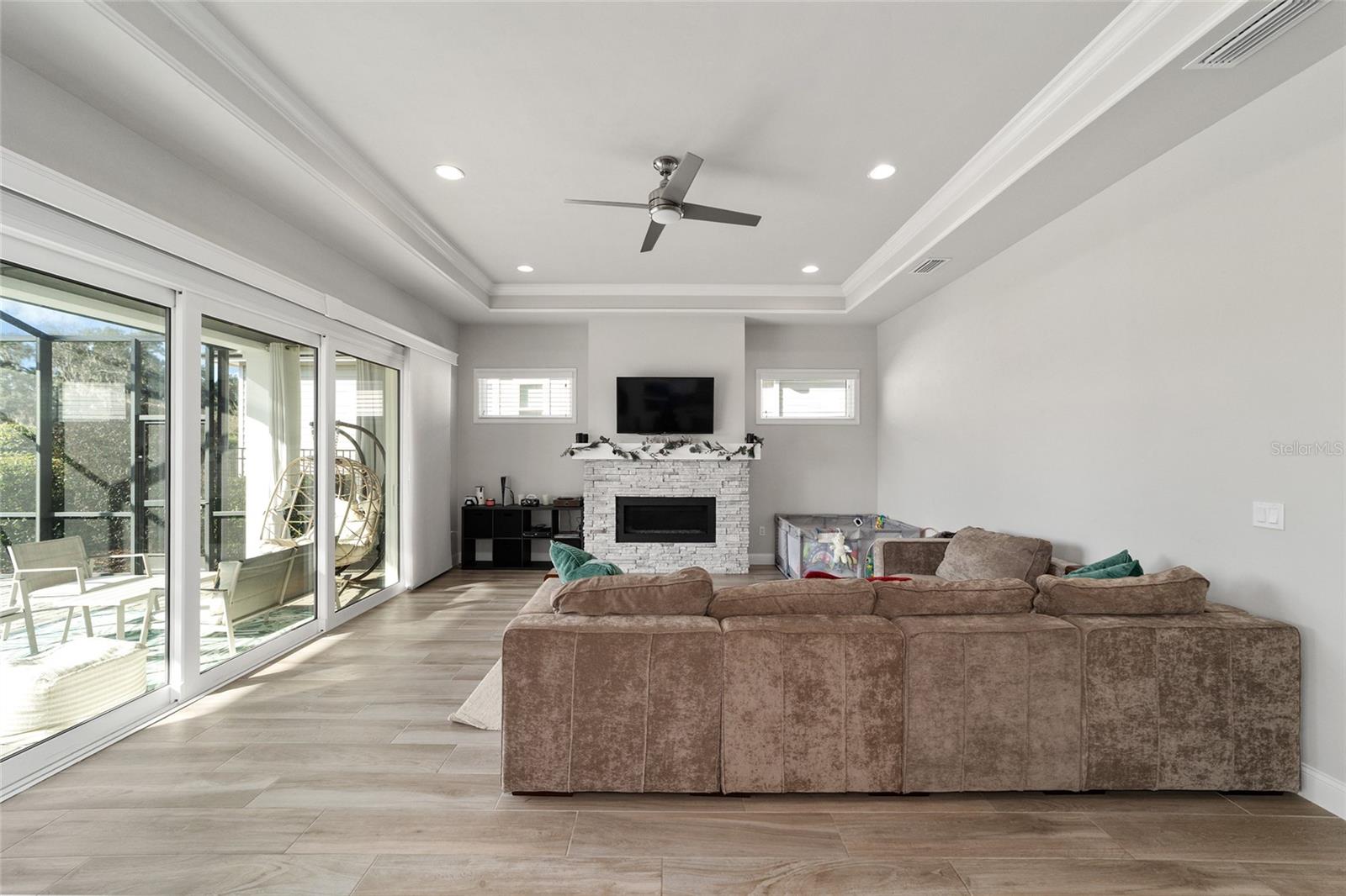 OAKMONT PH 2 PB 32 PG 30 - Residential