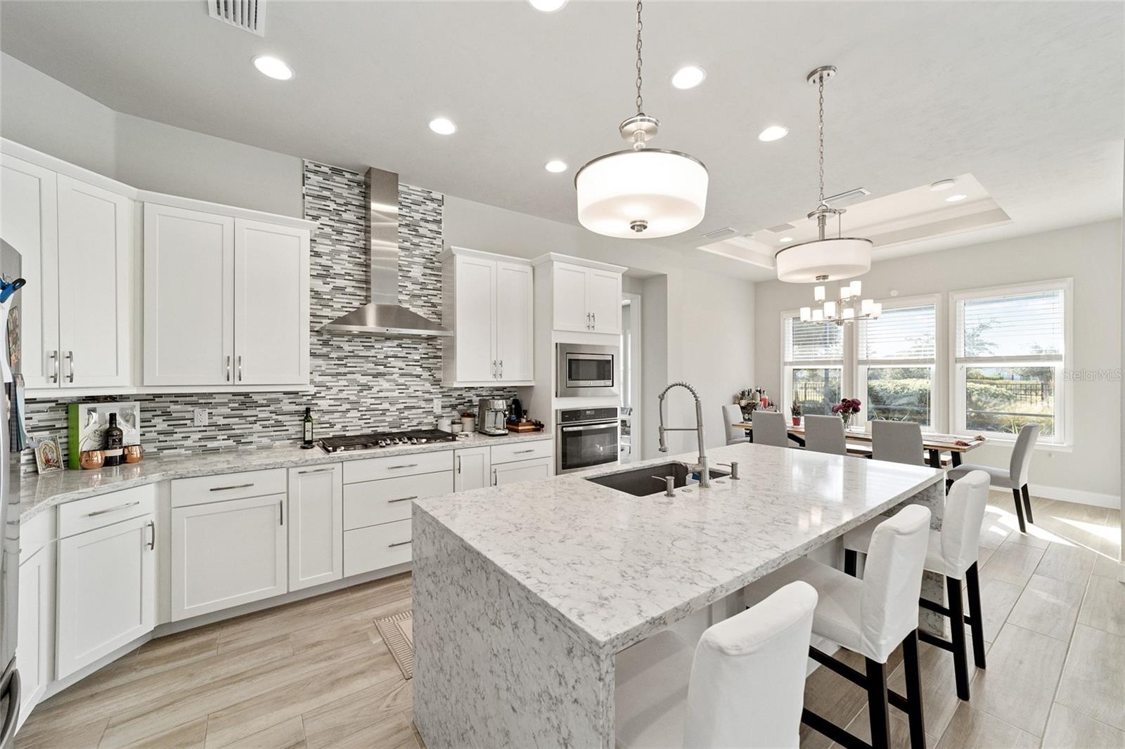 OAKMONT PH 2 PB 32 PG 30 - Residential