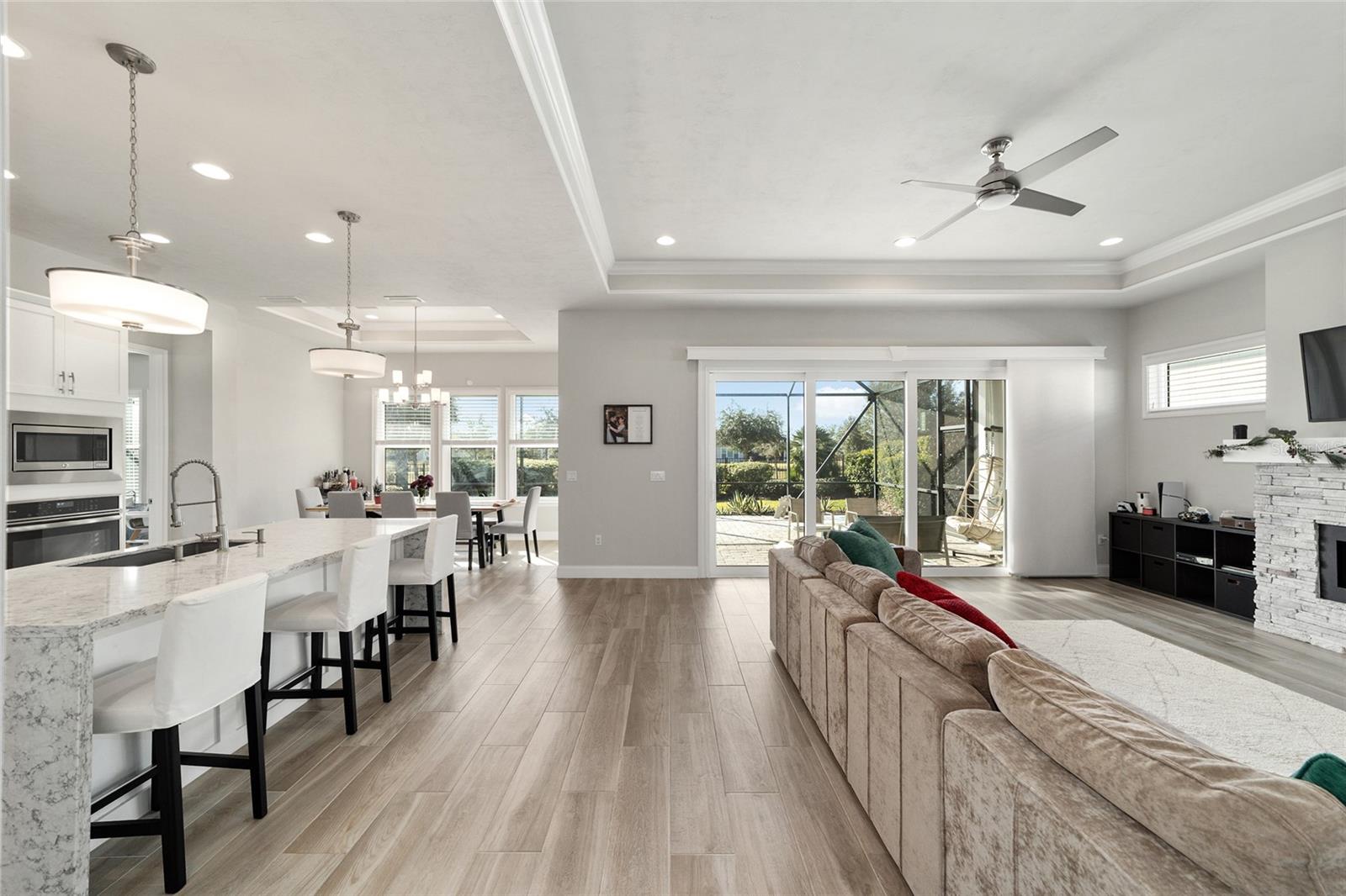 OAKMONT PH 2 PB 32 PG 30 - Residential