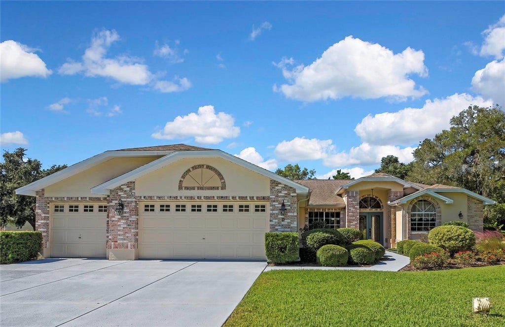 Photo of 75 W Cypress Boulevard, Homosassa, FL 34446 (MLS # TB8558056)
