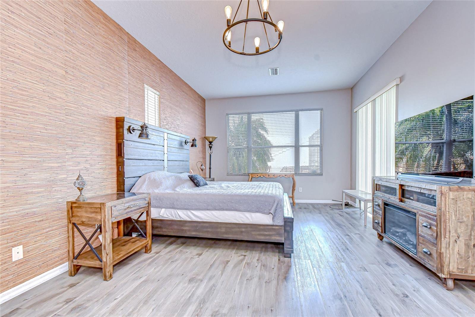 BLOOMINGDALE - Residential