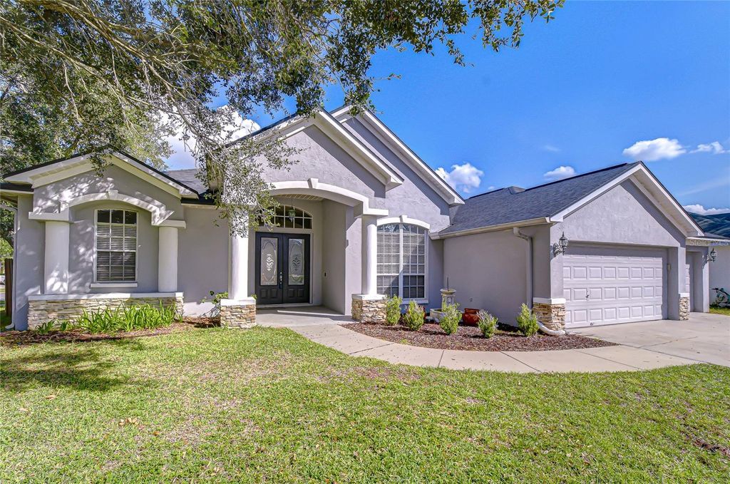 Photo of 4401 Arranmore Circle, Valrico, FL 33596 (MLS # TB8448933)