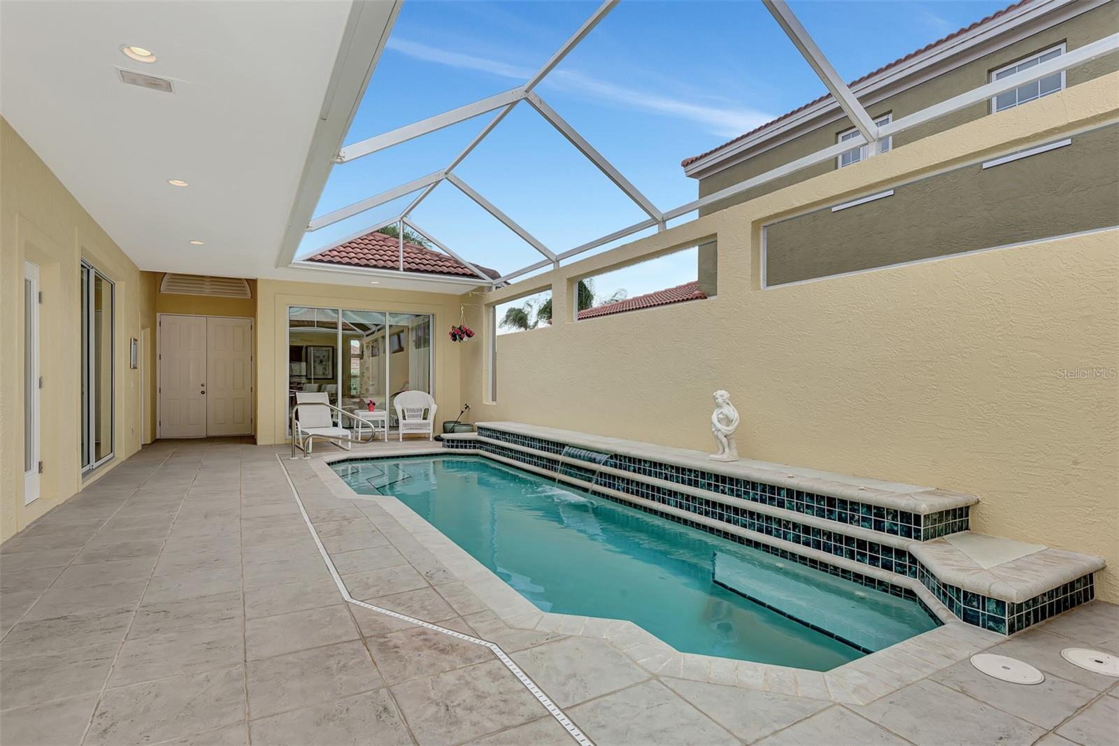 VALENCIA AT PRESTANCIA - Residential