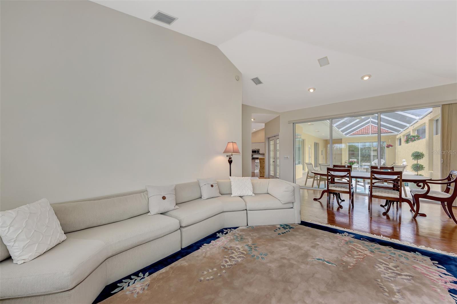 VALENCIA AT PRESTANCIA - Residential