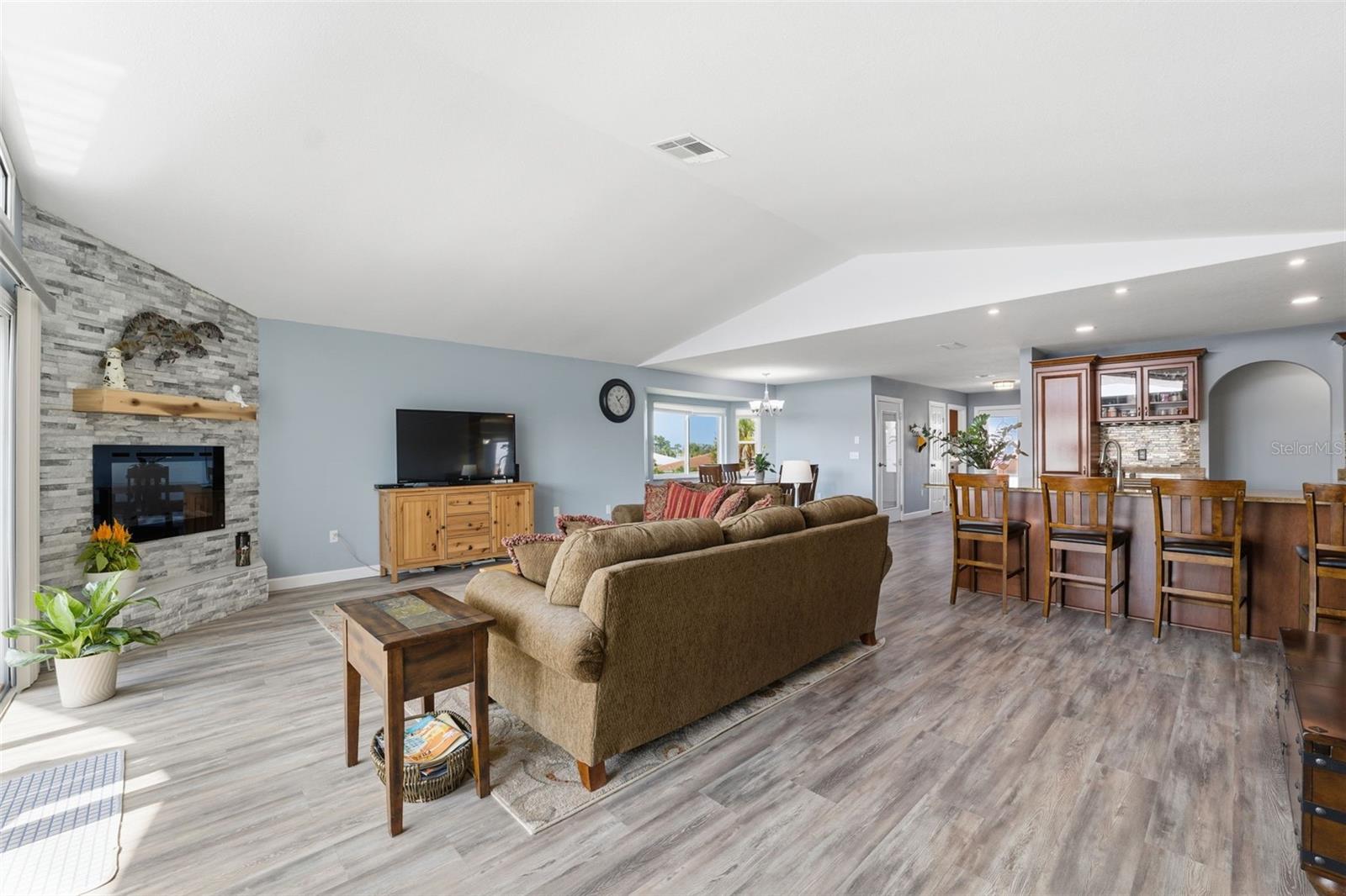 FLOR A MAR SEC 10C BLK 27 - Residential