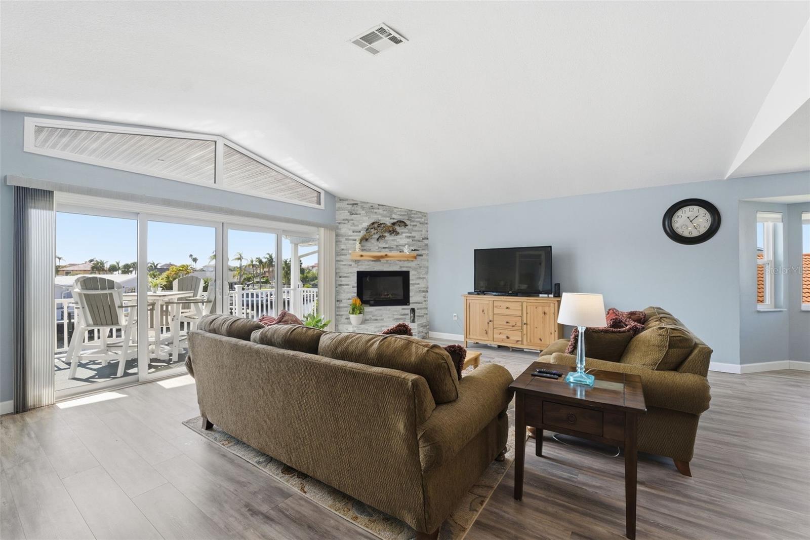 FLOR A MAR SEC 10C BLK 27 - Residential