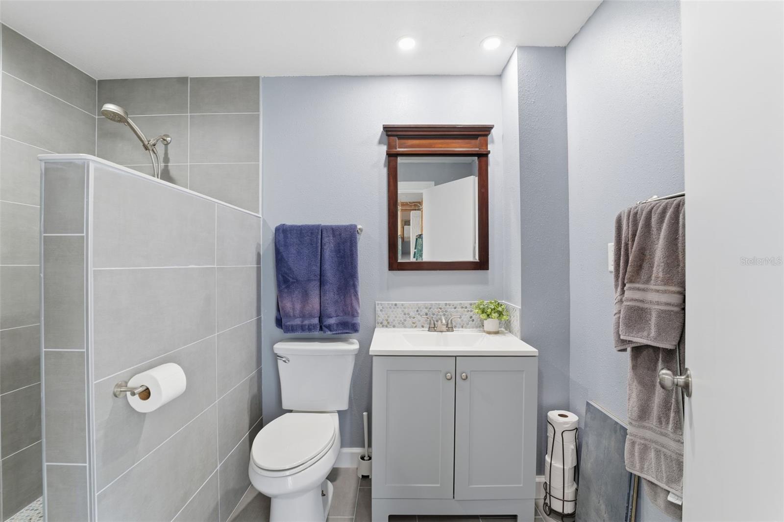 FLOR A MAR SEC 10C BLK 27 - Residential