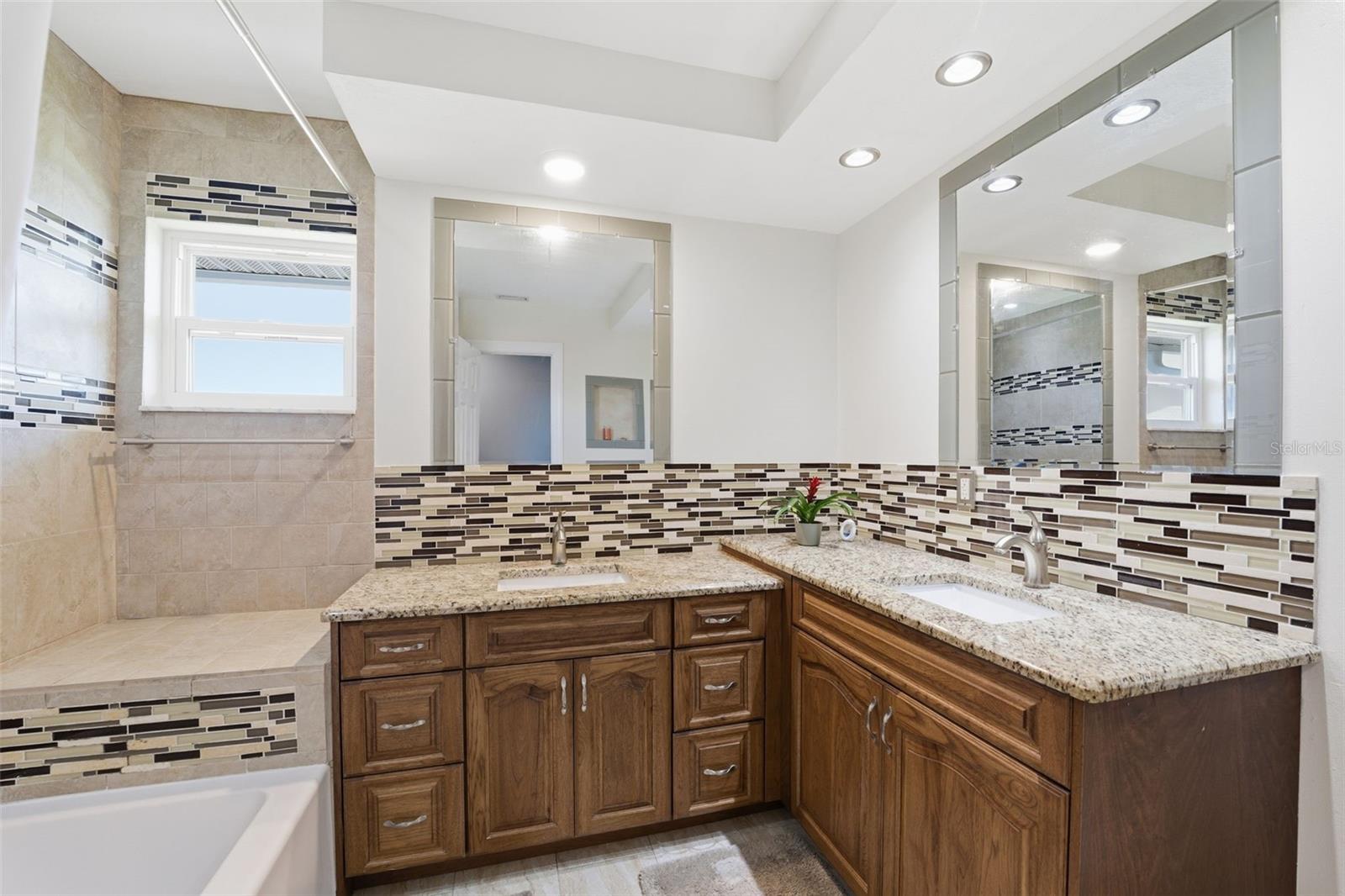 FLOR A MAR SEC 10C BLK 27 - Residential