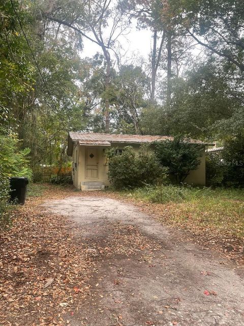 Photo of 218 NW 19th Lane, Gainesville, FL 32609 (MLS # GC535882)