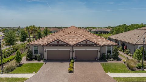 A home in PALMETTO